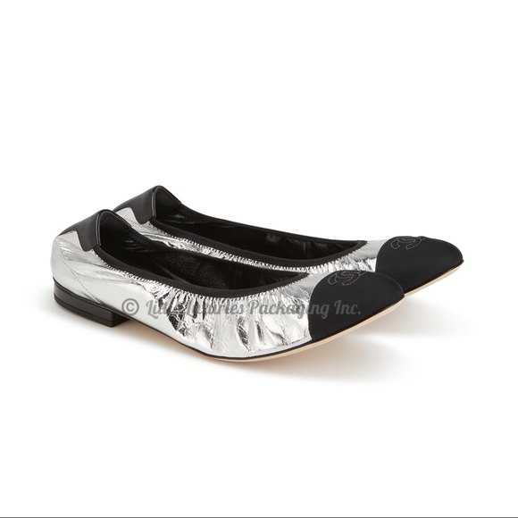 BRAND NEW Authentic Chanel Silver Ballet Flats - Picture 3 of 16